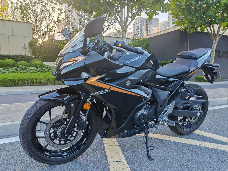 二手豪爵铃木GSX250R