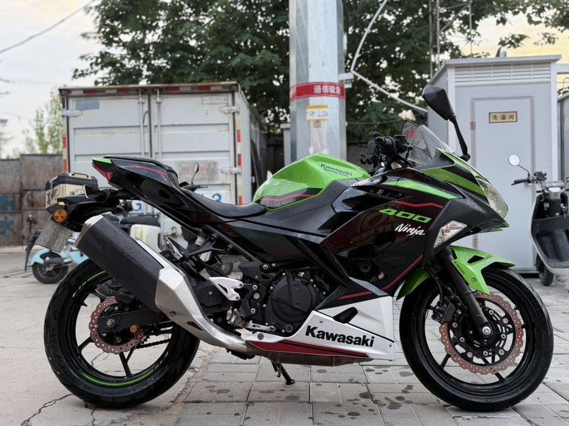 二手川崎Ninja 400