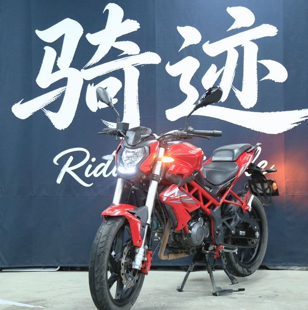 二手贝纳利红宝龙 TNT150i