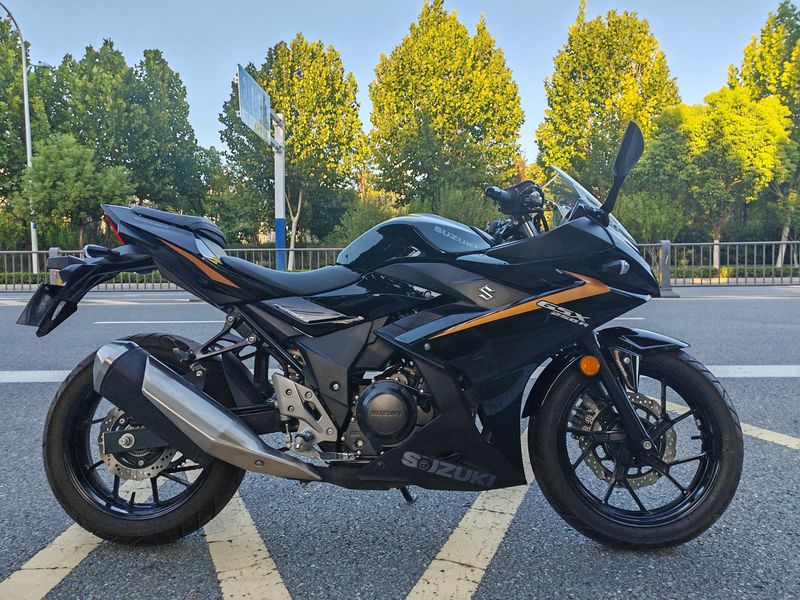 二手豪爵铃木GSX250R
