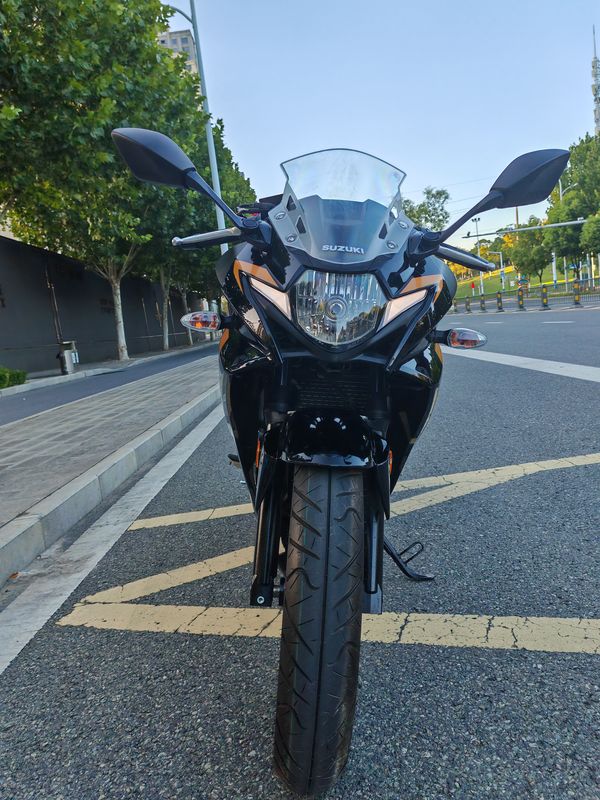 二手豪爵铃木GSX250R