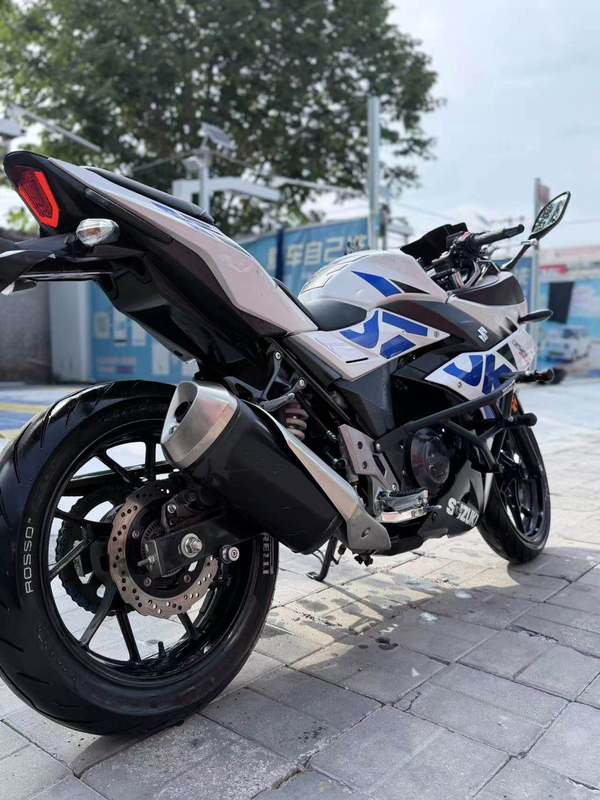 二手豪爵铃木GSX250R