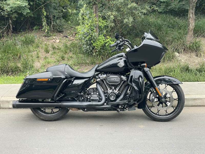 二手哈雷戴维森公路滑翔 Road Glide