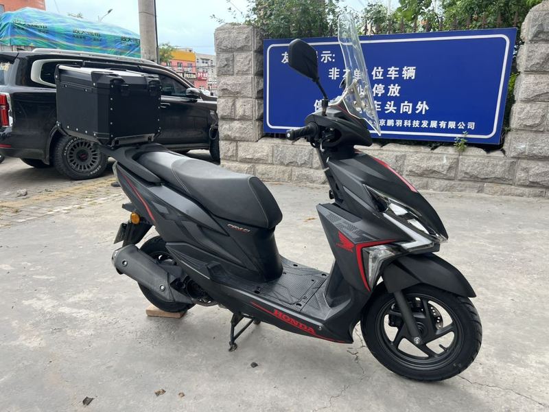 二手新大洲本田裂行 RX125Fi
