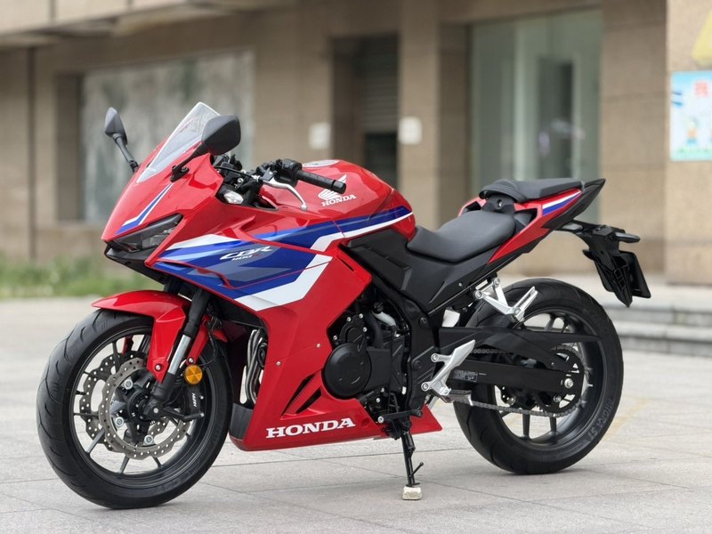 二手本田CBR400R