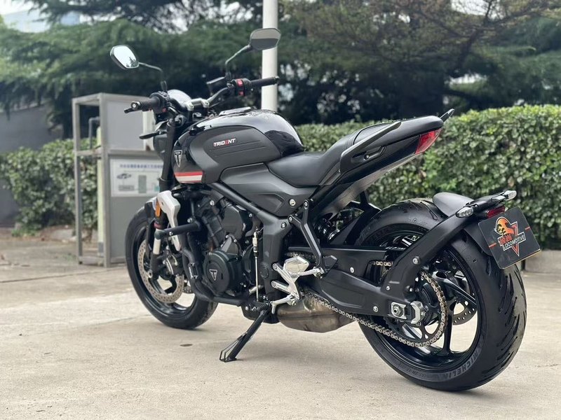 二手凯旋Trident 660