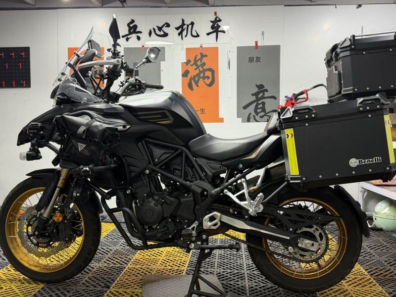 二手贝纳利TRK552