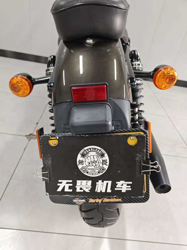 二手哈雷戴维森Iron883 硬汉