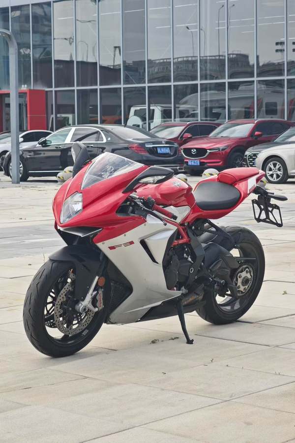 二手奥古斯塔F3 800