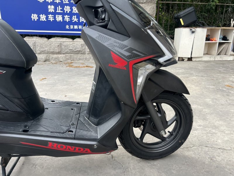 二手新大洲本田裂行 RX125Fi