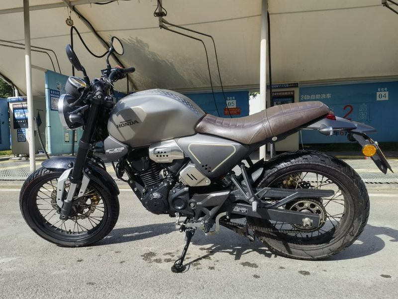 二手五羊本田鸷道 CB190SS