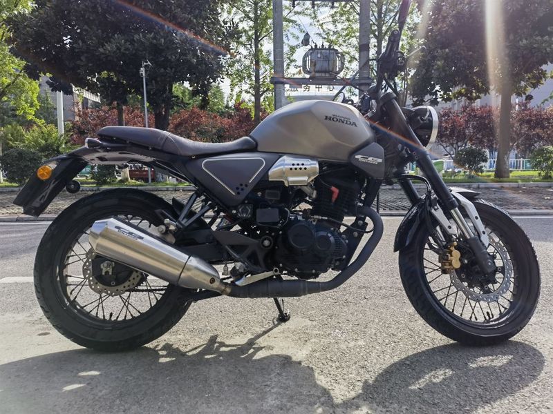 二手五羊本田鸷道 CB190SS