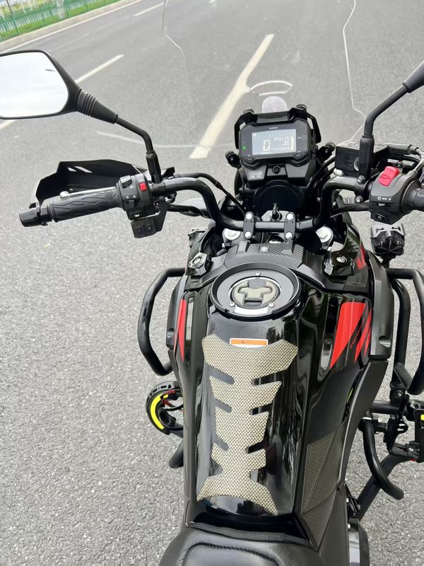 二手豪爵铃木DL250