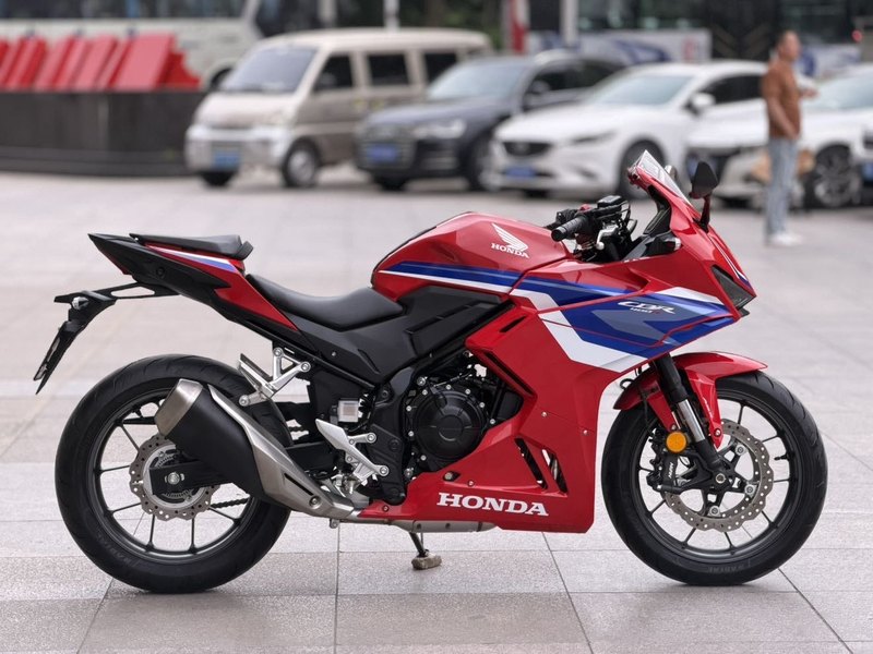 二手本田CBR400R