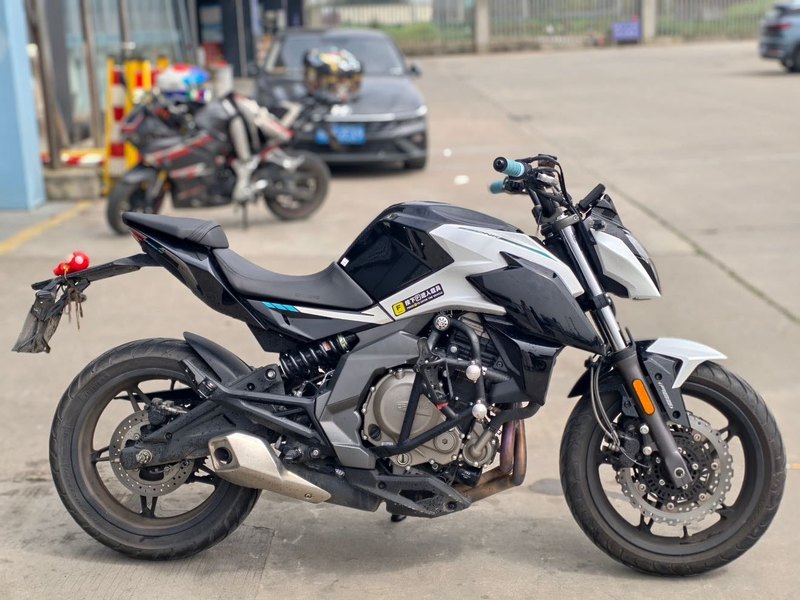 二手春风650NK