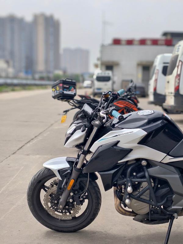 二手春风650NK
