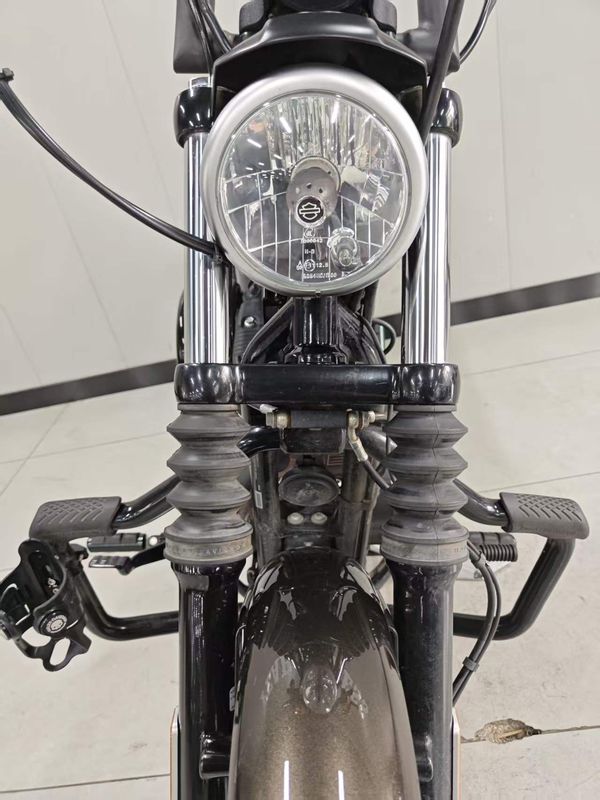 二手哈雷戴维森Iron883 硬汉