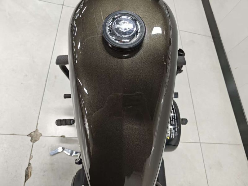 二手哈雷戴维森Iron883 硬汉