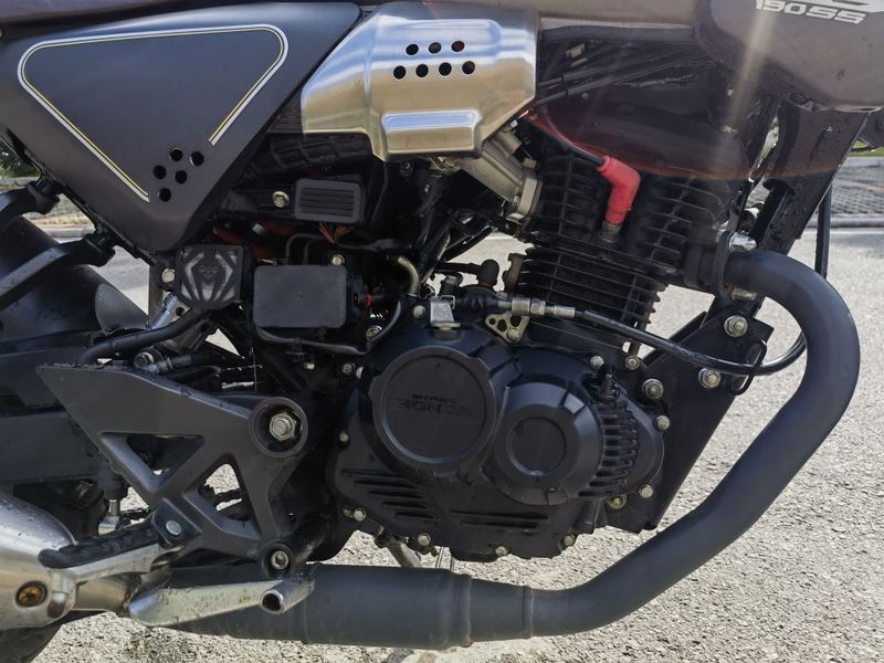 二手五羊本田鸷道 CB190SS