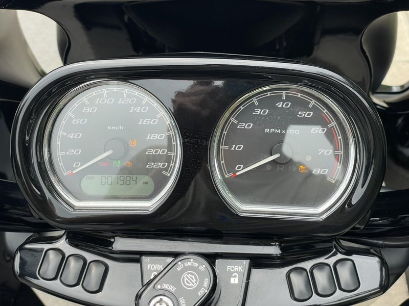 二手哈雷戴维森公路滑翔 Road Glide