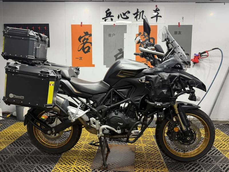 二手贝纳利TRK552