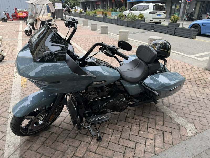二手哈雷戴维森公路滑翔 Road Glide