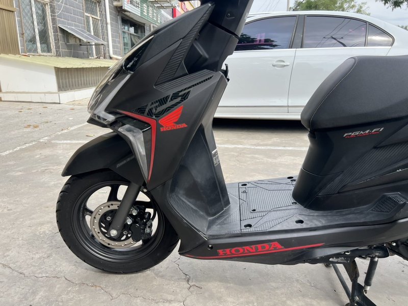 二手新大洲本田裂行 RX125Fi
