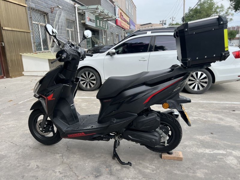 二手新大洲本田裂行 RX125Fi