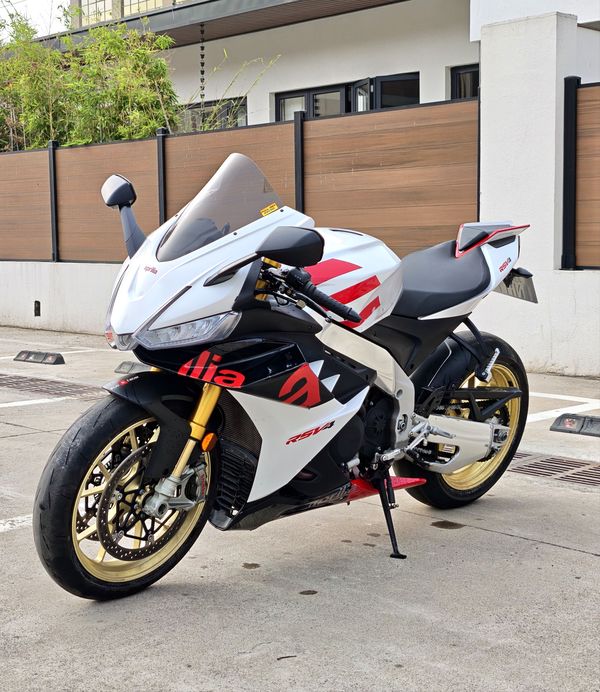 二手阿普利亚RSV4