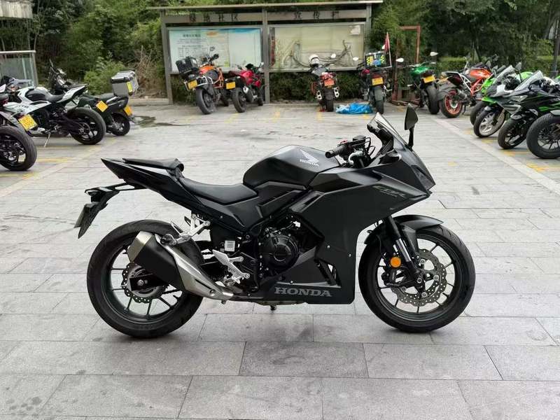 二手本田CBR400R