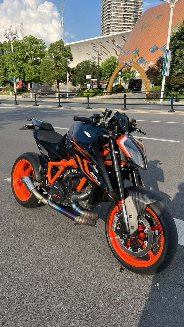 二手KTMR2R1290 Super Duke