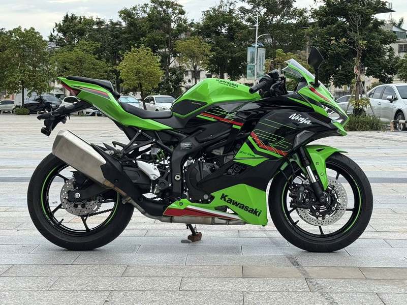 二手川崎ZX-4R