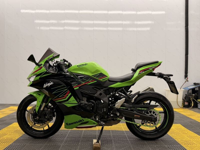 二手川崎ZX-4R