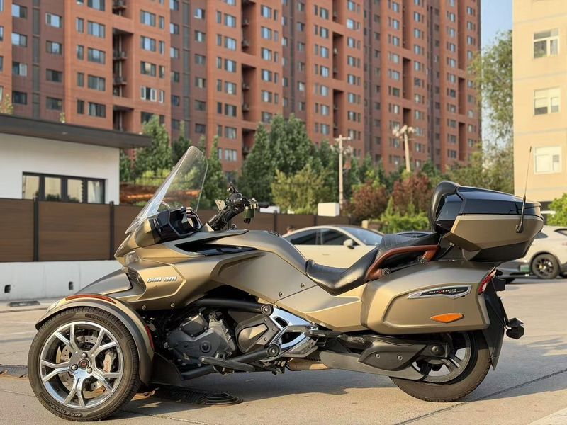 二手庞巴迪Spyder F3 