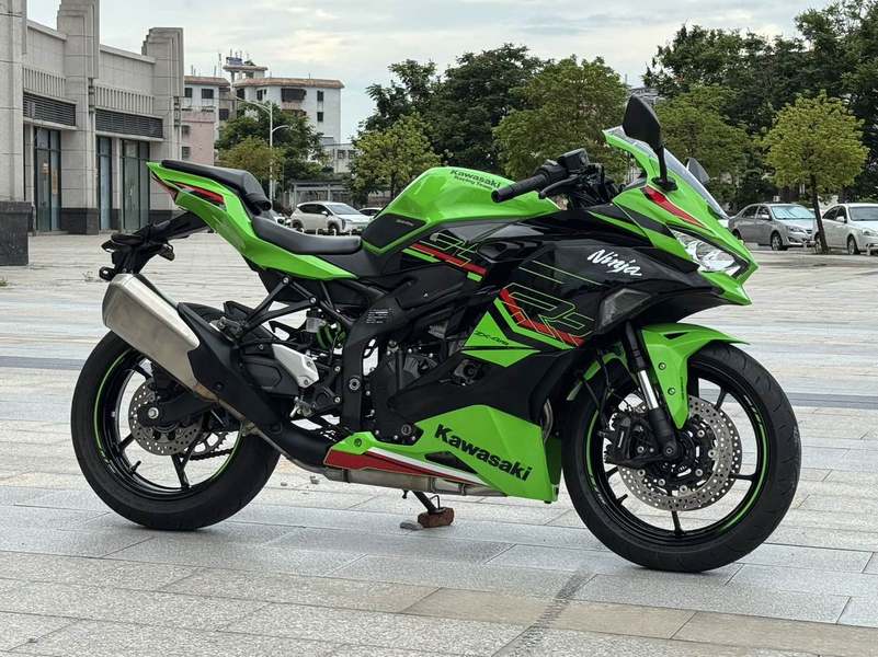 二手川崎ZX-4R
