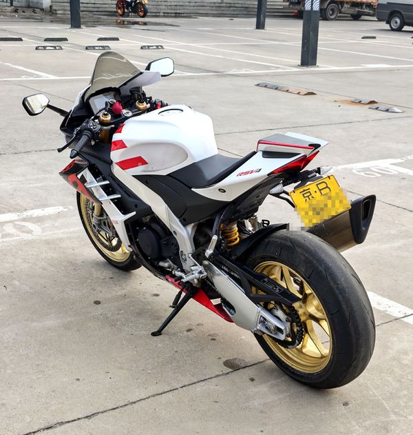 二手阿普利亚RSV4