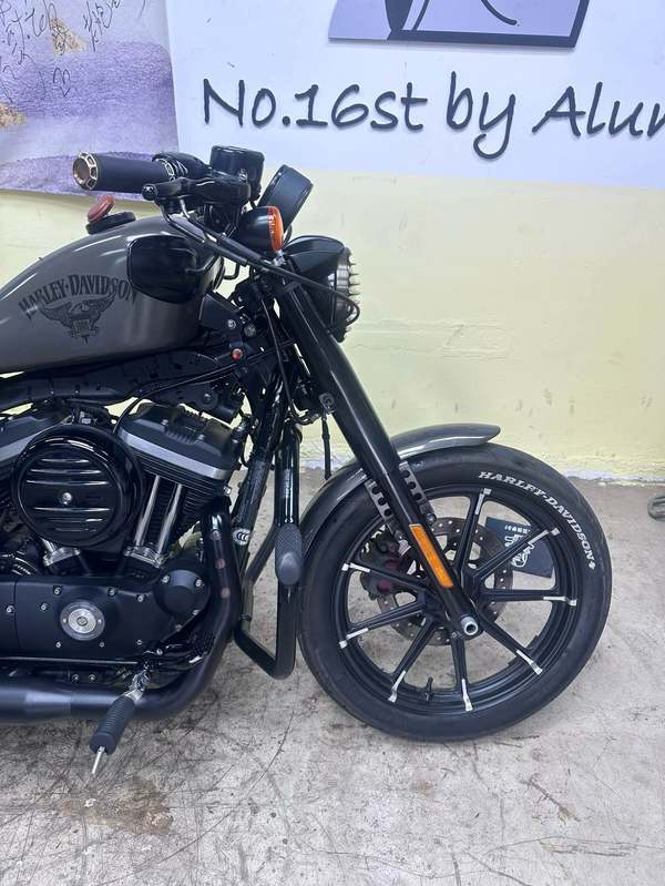 二手哈雷戴维森Iron883 硬汉