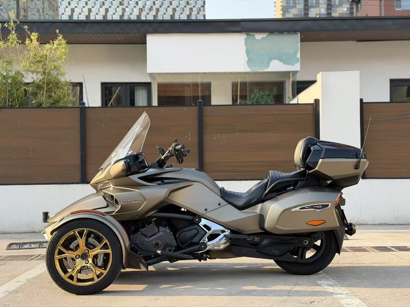 二手庞巴迪Spyder F3 