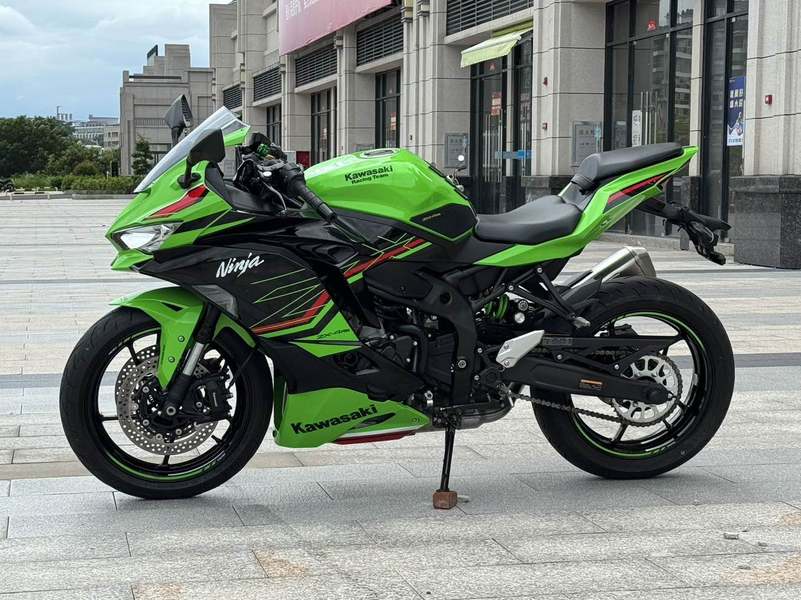 二手川崎ZX-4R