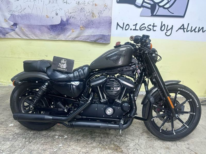 二手哈雷戴维森Iron883 硬汉