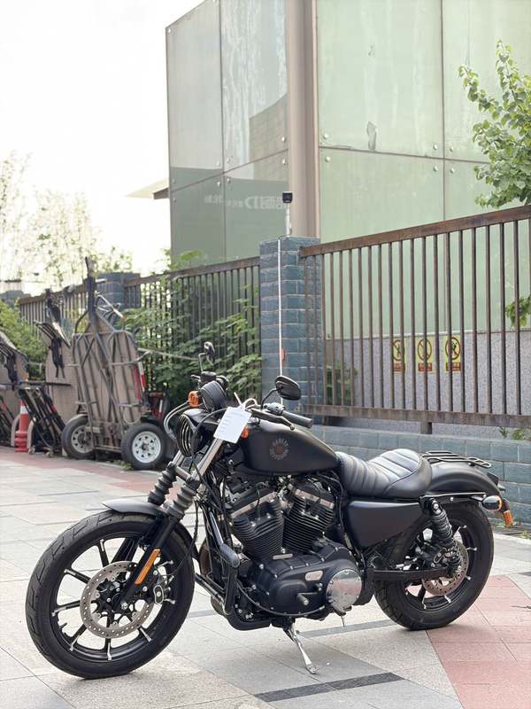 二手哈雷戴维森Iron883 硬汉