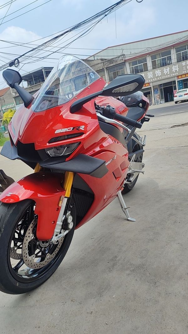 二手张雪机车820RR