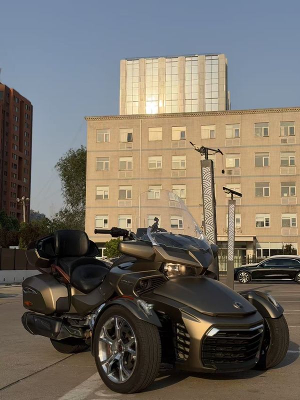 二手庞巴迪Spyder F3 