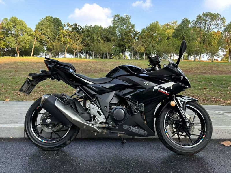 二手豪爵铃木GSX250R