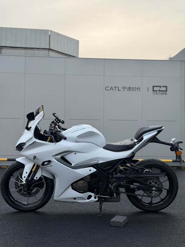 二手QJMOTOR赛250