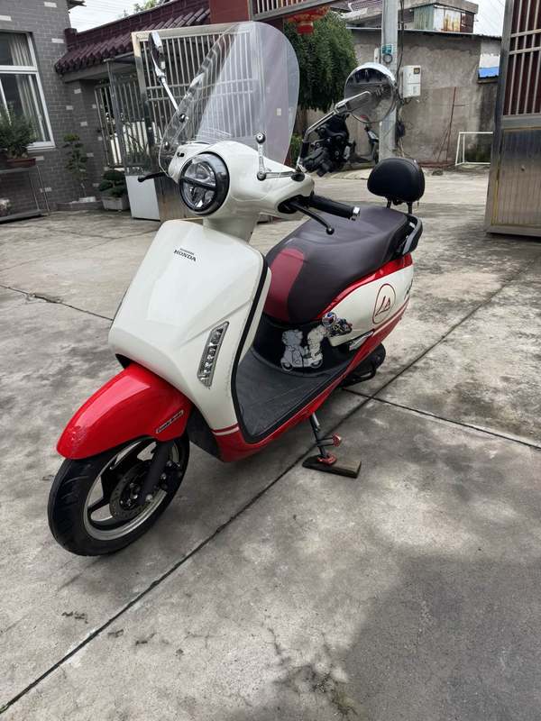 二手新大洲本田NS125LA