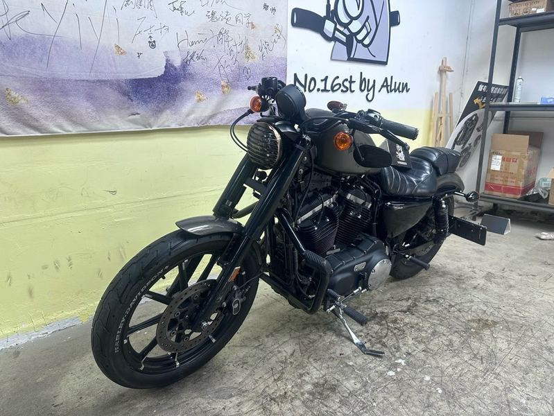 二手哈雷戴维森Iron883 硬汉