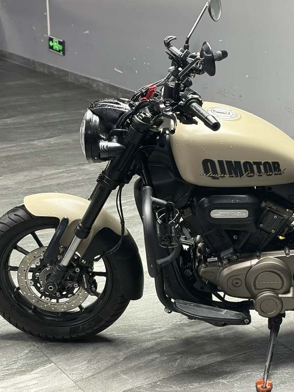 二手QJMOTOR闪300