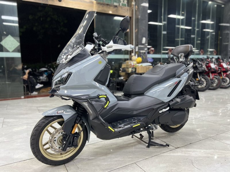 二手三阳哈士奇 Husky ADV300