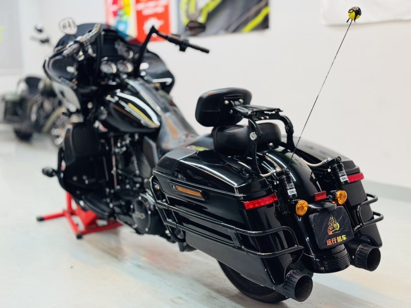 二手哈雷戴维森公路滑翔 Road Glide